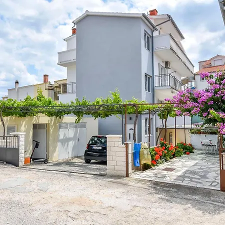 Apartment Jasna Primošten